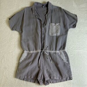 Young Fabulous & Broke Women's Romper Size XS Gray Short Sleeve Jumpsuit